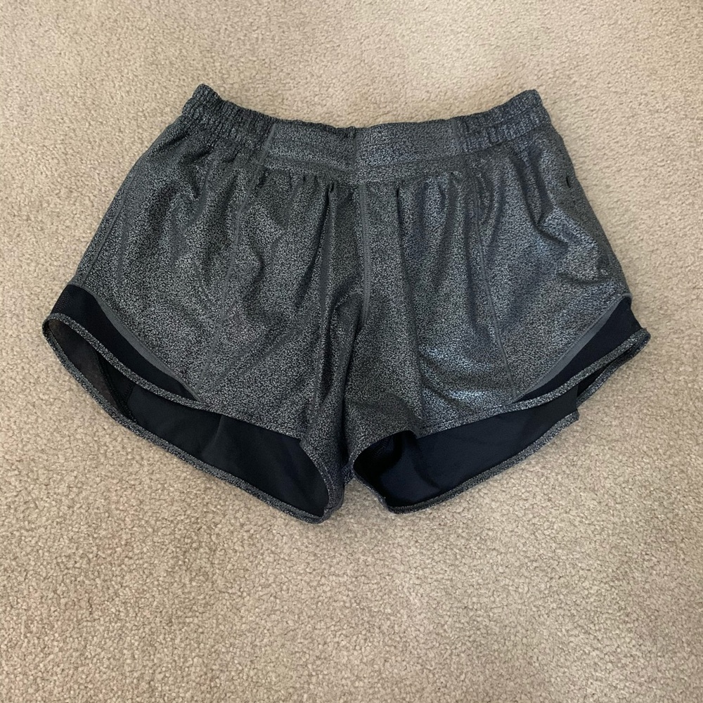 lululemon Hotty Hot shorts 4”